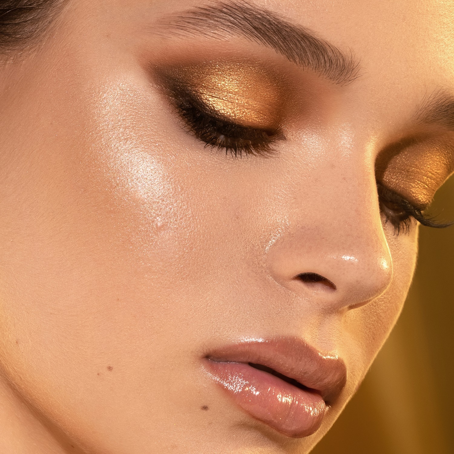 GOLDEN HIGHLIGHTER TRIO (PALETA DE ILUMINADORES PARA ROSTRO)
